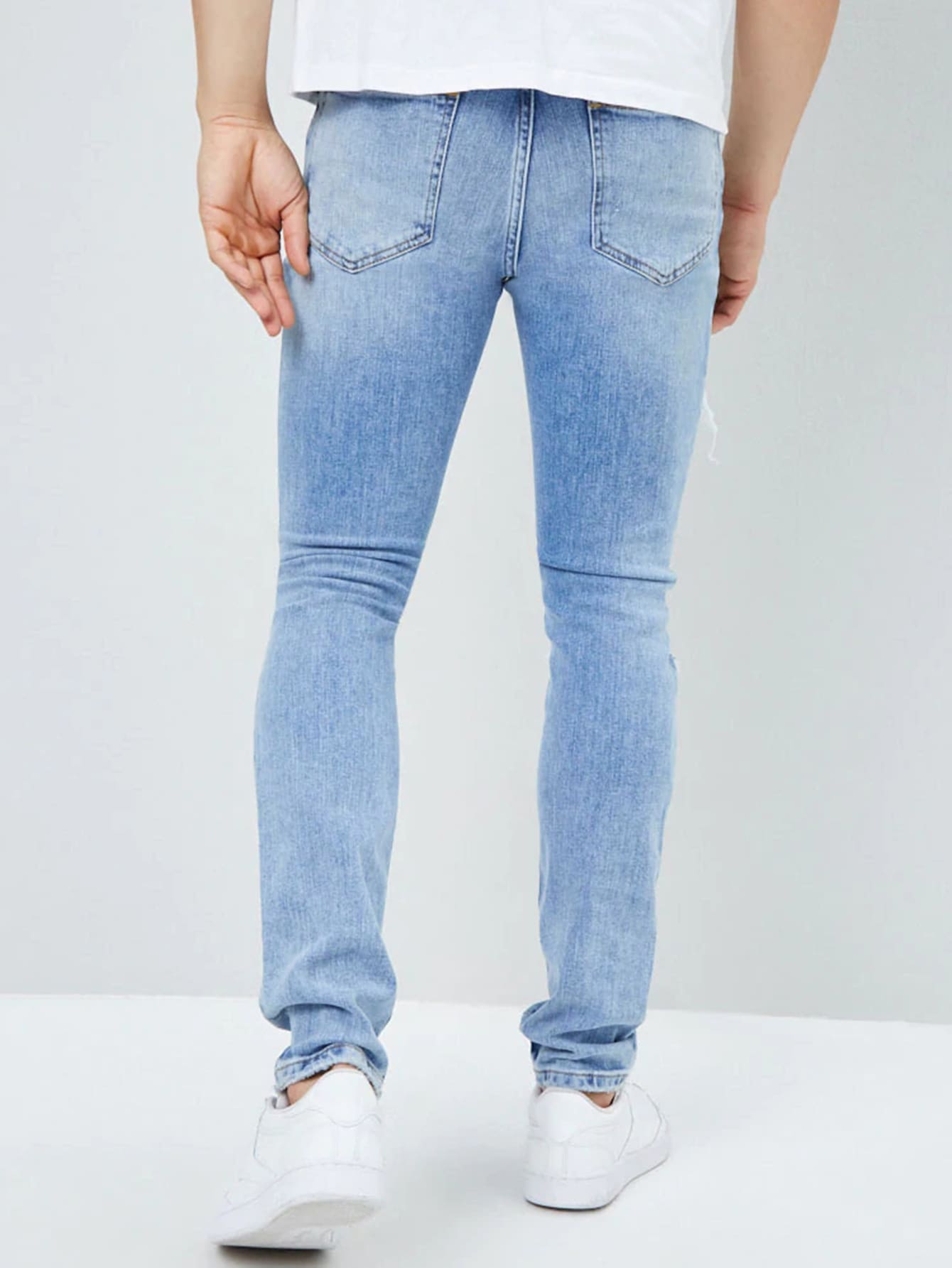 Ripped Pocket Detail Solid Jeans